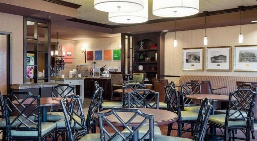 Comfort Suites Starkville Bagian luar foto